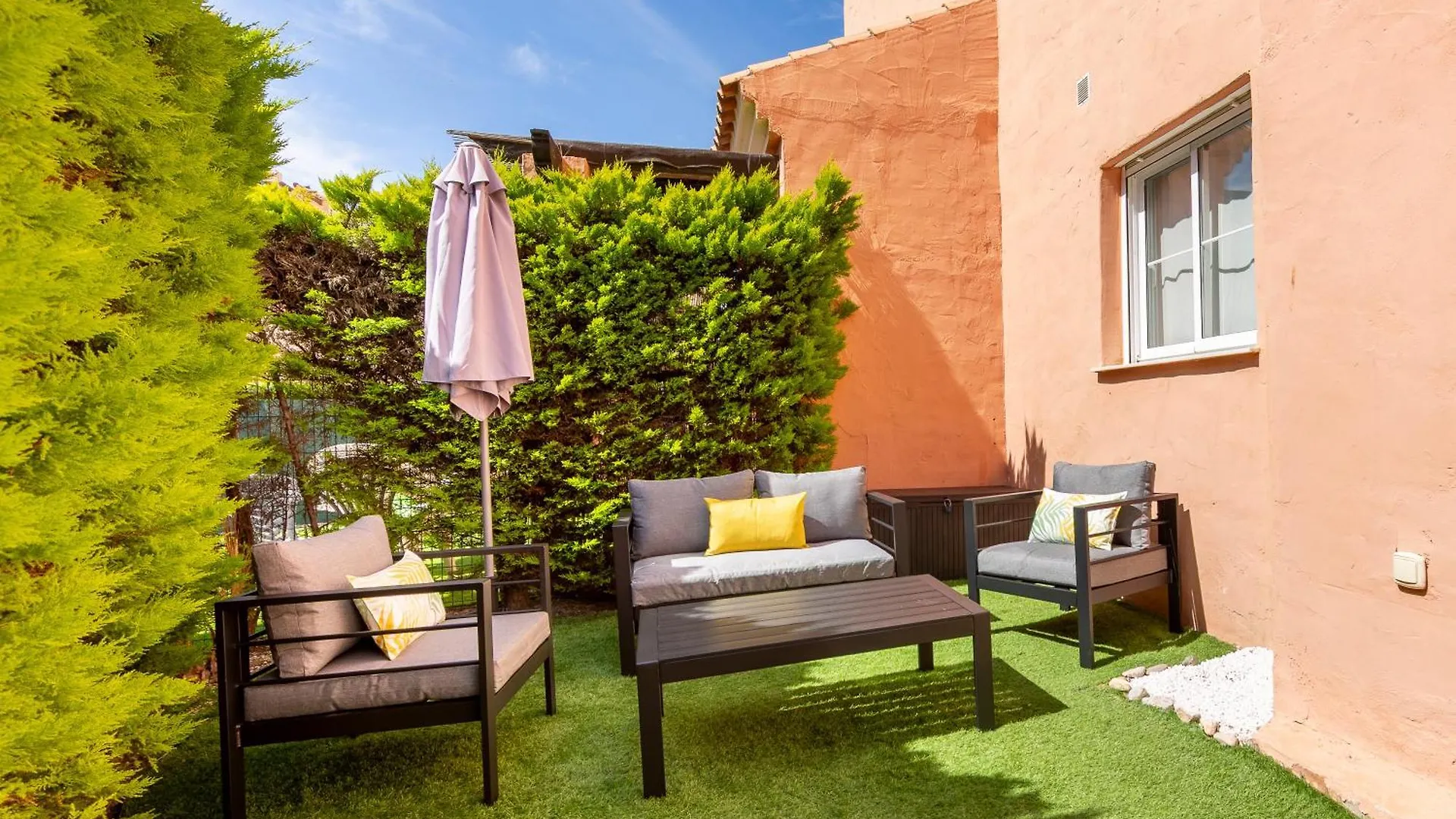 Jardin Privado # Netflix # Playa A 8Min # Wifi # Familia # Apartamento Vera Hiszpania