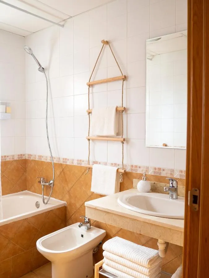 Jardin Privado # Netflix # Playa A 8Min # Wifi # Familia # Apartamento Vera