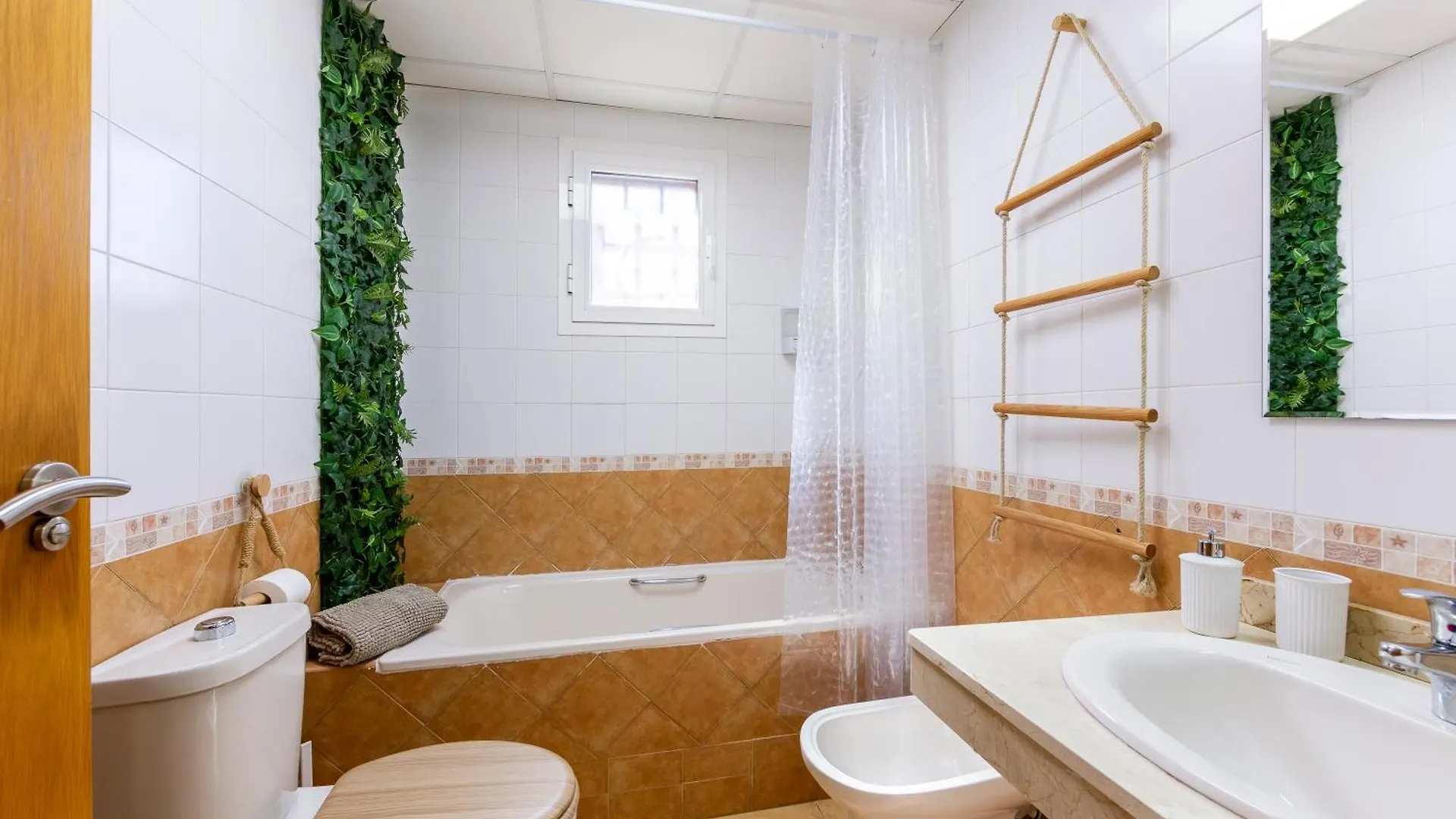 Apartment Jardin Privado # Netflix # Playa A 8Min # Wifi # Familia # Apartamento Vera