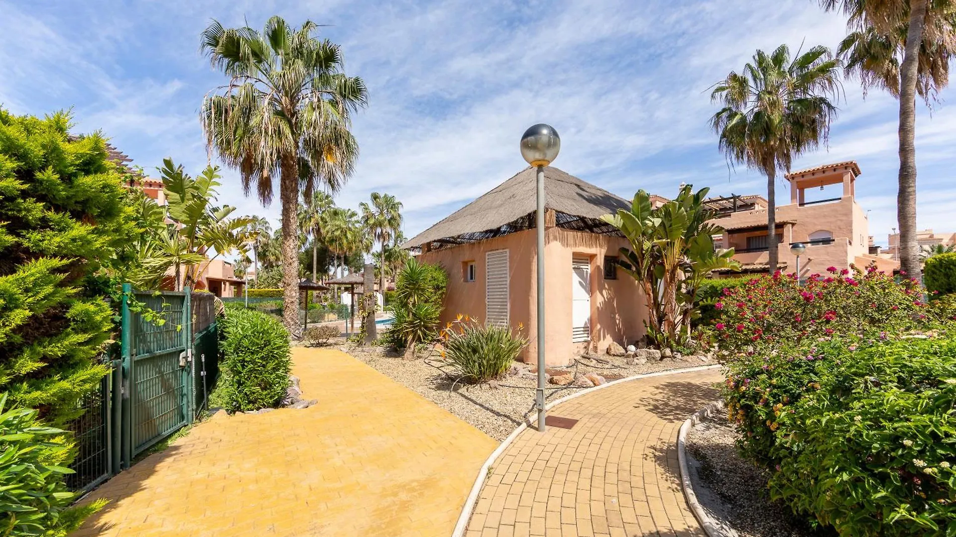 Apartment Jardin Privado # Netflix # Playa A 8Min # Wifi # Familia # Apartamento Vera